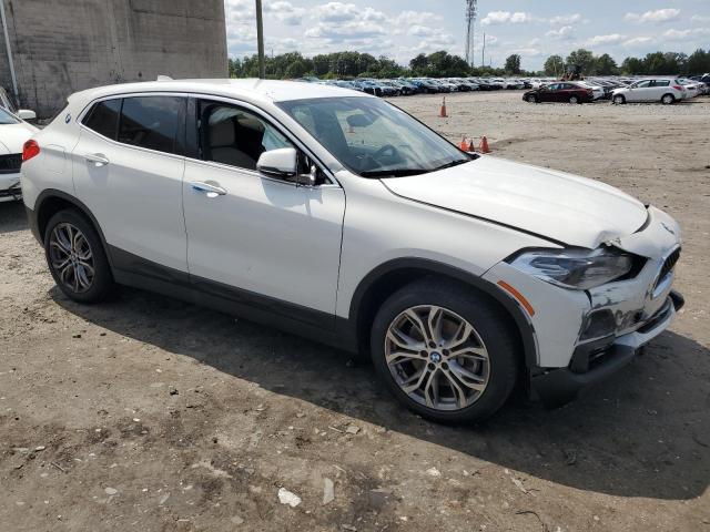 WBXYJ5C36JEF76026 - 2018 BMW X2 XDRIVE28I WHITE photo 4