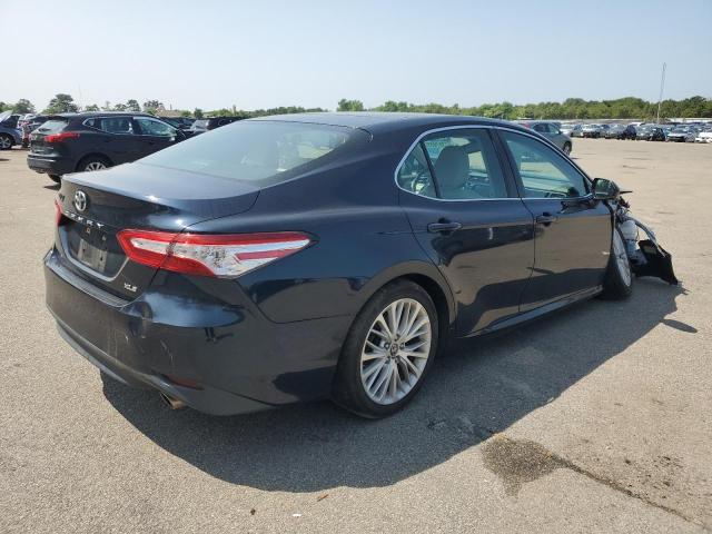 4T1B11HK1JU507593 - 2018 TOYOTA CAMRY L BLUE photo 3