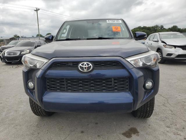 JTEBU5JRXJ5608339 - 2018 TOYOTA 4RUNNER SR5/SR5 PREMIUM BLUE photo 5