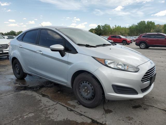 3FADP4AJ2KM101607 - 2019 FORD FIESTA S 银色 照片 4