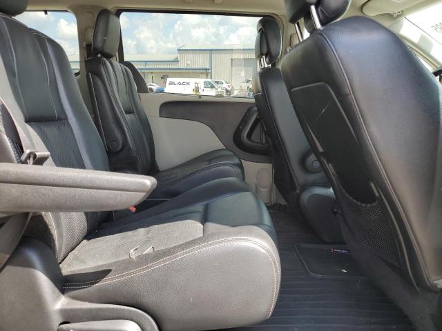 2C4RC1CGXER108250 - 2014 CHRYSLER TOWN & COU TOURING L GOLD photo 11