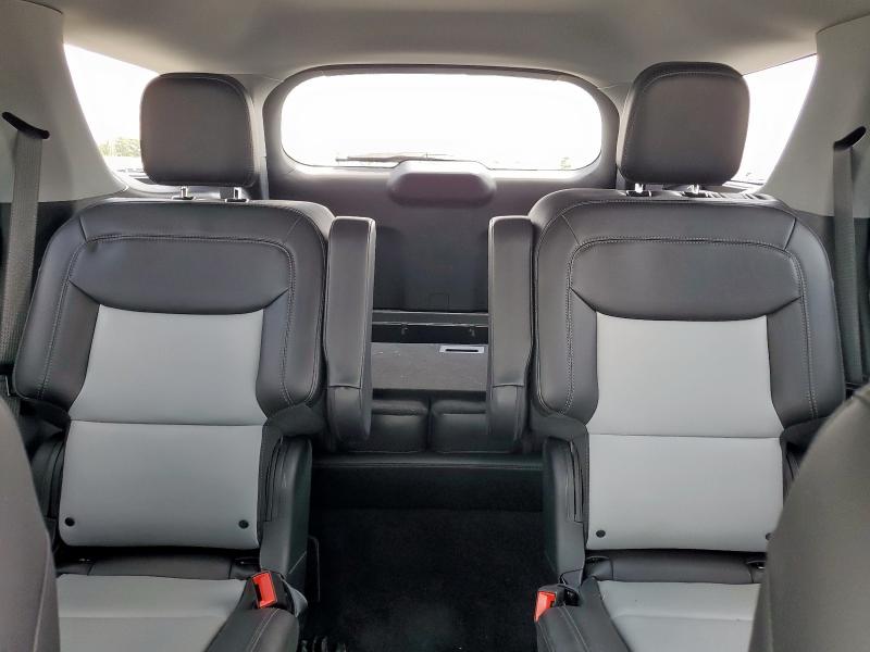 1FMSK7DH1RGA64799 - 2024 FORD EXPLORER XLT 蓝色 照片 10