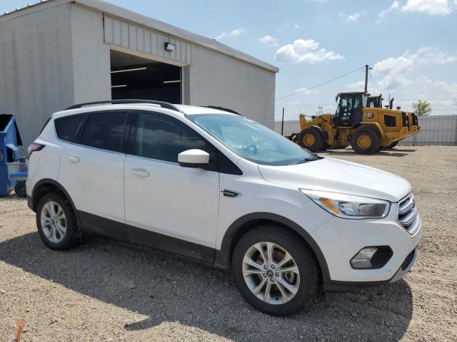 1FMCU9GD8JUC31863 - 2018 FORD ESCAPE SE Weiß Foto 4