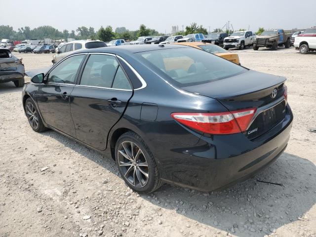 4T1BF1FK8FU958533 - 2015 TOYOTA CAMRY LE BLUE photo 2