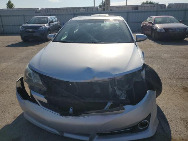 4T1BF1FK0CU039878 - 2012 TOYOTA CAMRY BASE SILVER photo 5