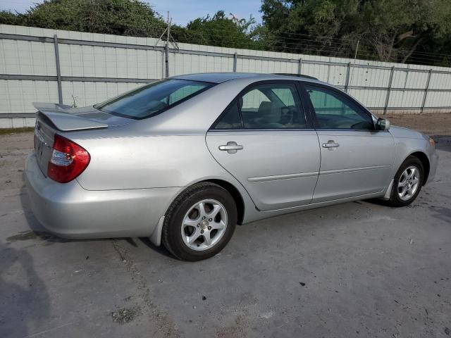 4T1BE30K72U611535 - 2002 TOYOTA CAMRY LE SILVER photo 3