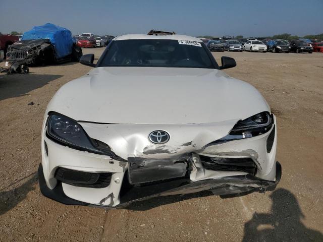 WZ1DB0C00MW043555 - 2021 TOYOTA SUPRA BASE WHITE photo 5