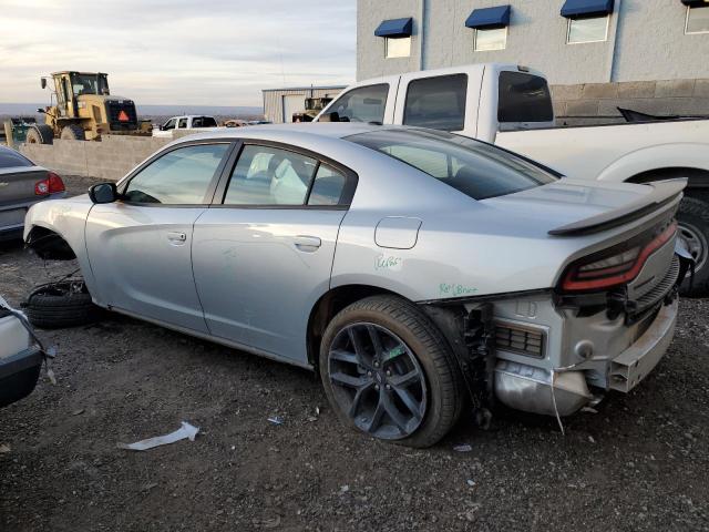 2C3CDXBG7NH138906 - 2022 DODGE CHARGER SXT SILVER photo 2