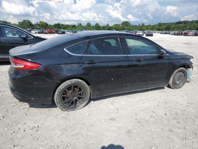 3FA6P0H71JR140525 - 2018 FORD FUSION SE BLACK photo 3