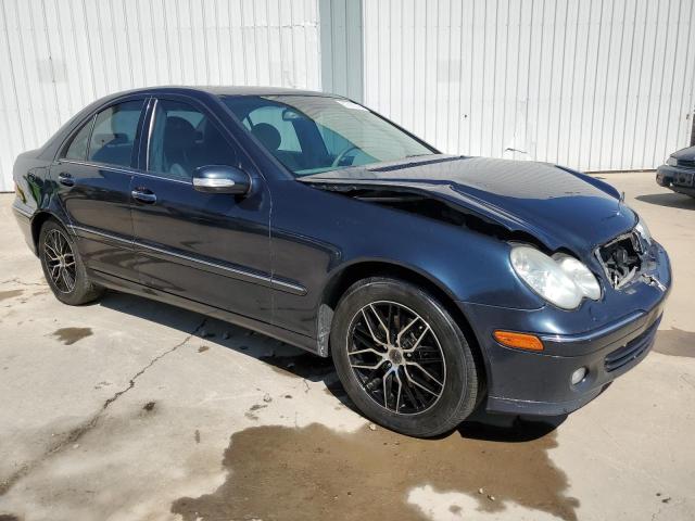 WDBRF81J55F642275 - 2005 MERCEDES-BENZ C 240 4MATIC BLUE photo 4