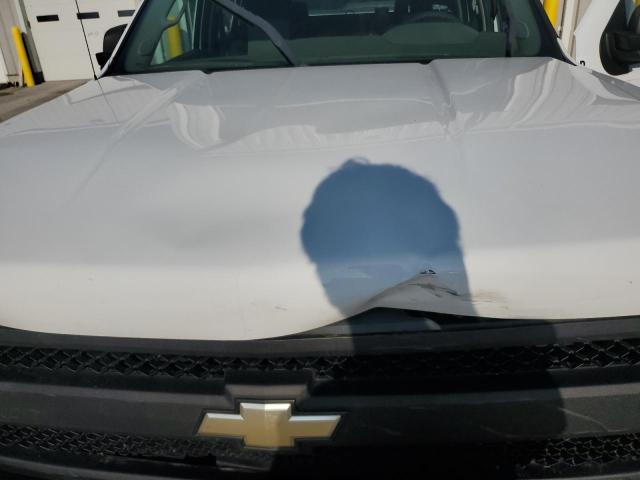 3GCEC13C58G247255 - 2008 CHEVROLET SILVERADO C1500 WHITE photo 11