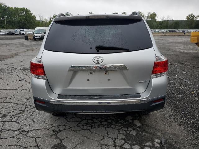 5TDBK3EH1DS211083 - 2013 TOYOTA HIGHLANDER BASE SILVER photo 6