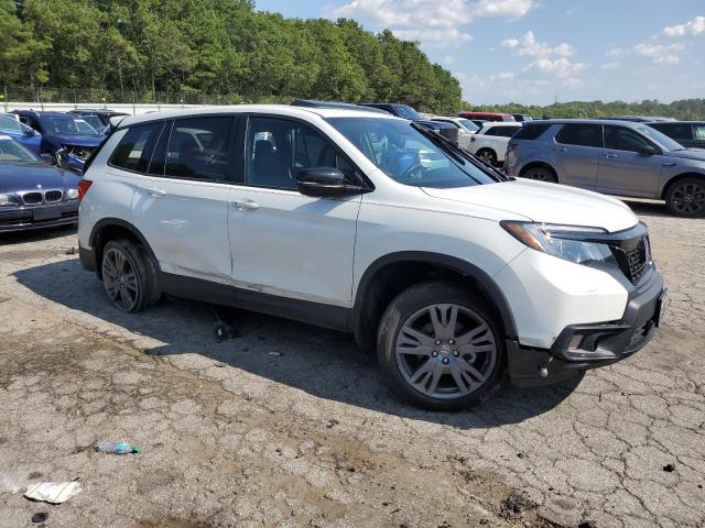 5FNYF8H58MB011982 - 2021 HONDA PASSPORT EXL WHITE photo 4