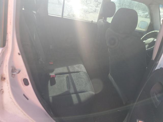 JTLKT324264084751 - 2006 TOYOTA SCION XB WHITE photo 11