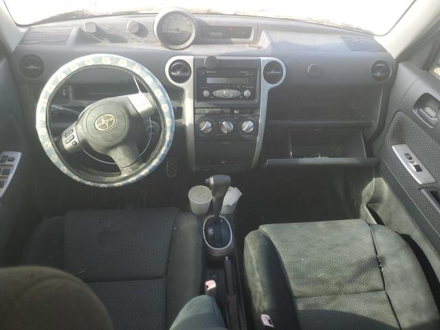 JTLKT324264084751 - 2006 TOYOTA SCION XB WHITE photo 8