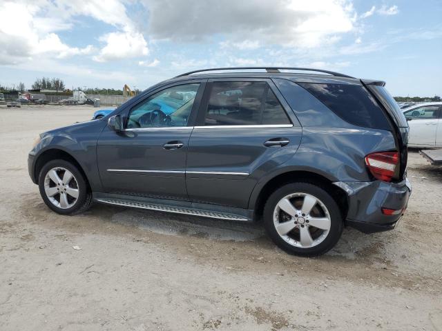 4JGBB8GB7AA575518 - 2010 MERCEDES-BENZ ML 350 4MATIC BLUE photo 2