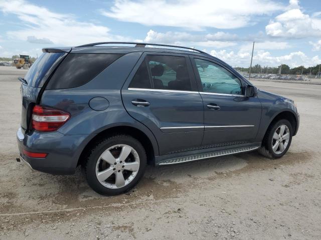 4JGBB8GB7AA575518 - 2010 MERCEDES-BENZ ML 350 4MATIC BLUE photo 3