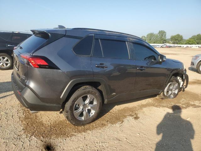 4T3RWRFV0SU193598 - 2025 TOYOTA RAV4 XLE 灰色 照片 3