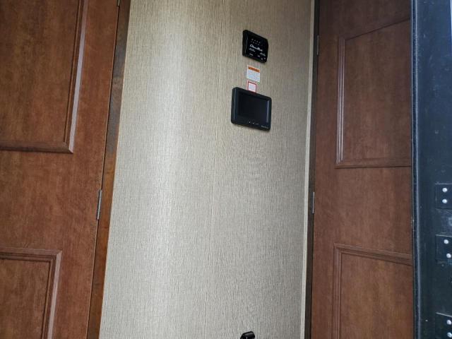 4YDT29820JB450686 - 2018 KEYSTONE OUTBACK Braun Foto 5