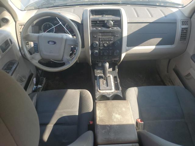 1FMCU9C76BKC41546 - 2011 FORD ESCAPE XLS SILVER photo 8