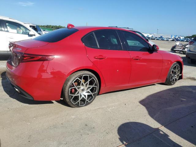 ZARFAEBN7H7534165 - 2017 ALFA ROMEO GIULIA RED photo 3