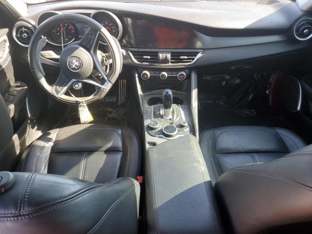 ZARFAEBN7H7534165 - 2017 ALFA ROMEO GIULIA RED photo 8