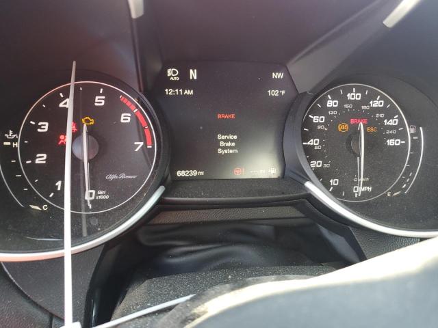 ZARFAEBN7H7534165 - 2017 ALFA ROMEO GIULIA RED photo 9