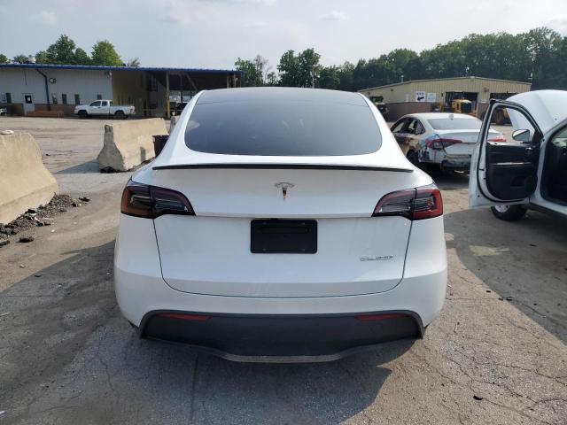 7SAYGDEF0RA312272 - 2024 TESLA MODEL Y WHITE photo 6