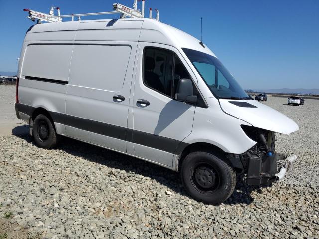W1Y4EBHY3MT071945 - 2021 MERCEDES-BENZ SPRINTER 2500 WHITE photo 4