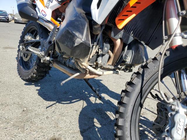 VBKTR6405MM812469 - 2021 KTM 890 ADVENTURE R Pomarańczowy zdjęcie 9