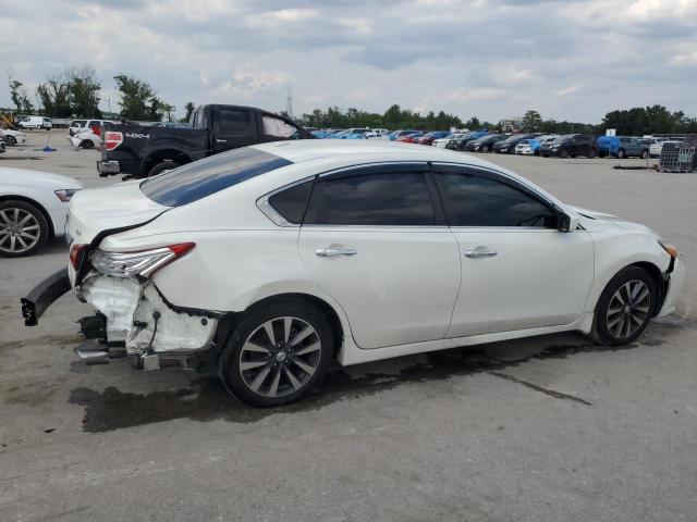 1N4AL3AP1HC470742 - 2017 NISSAN ALTIMA 2.5 WHITE photo 3