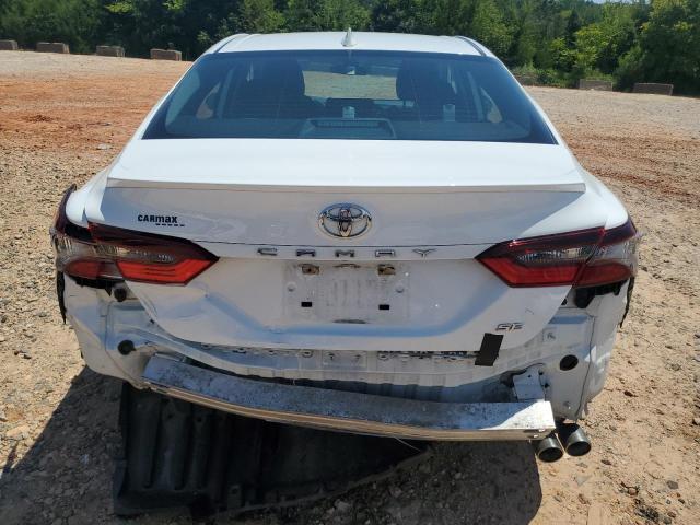 4T1G11AK8PU720047 - 2023 TOYOTA CAMRY SE NIGHT SHADE WHITE photo 6