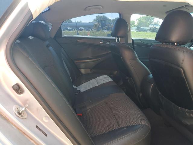 5NPEC4AC9DH581567 - 2013 HYUNDAI SONATA SE SILVER photo 10