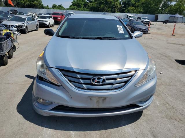 5NPEC4AC9DH581567 - 2013 HYUNDAI SONATA SE SILVER photo 5