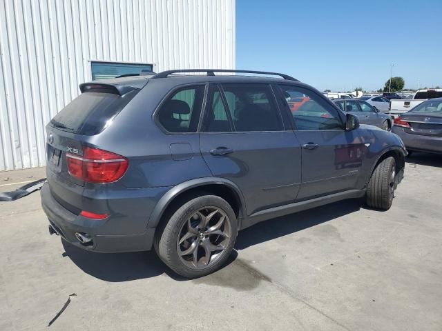 5UXZW0C56C0B89241 - 2012 BMW X5 XDRIVE35D GRAY photo 3