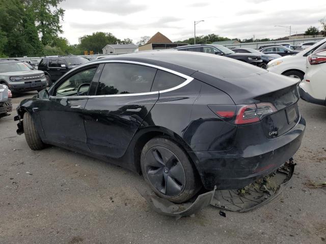 5YJ3E1EAXJF152621 - 2018 TESLA MODEL 3 შავი ფოტო 2