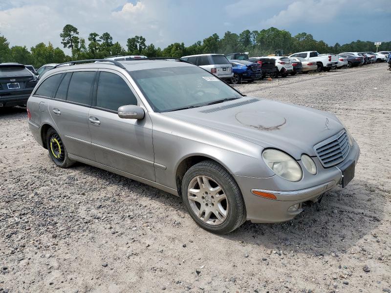 WDBUH65J64A539719 - 2004 MERCEDES-BENZ E 320 SILVER photo 4