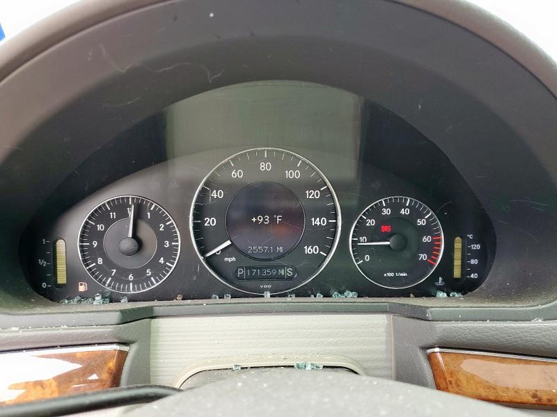 WDBUH65J64A539719 - 2004 MERCEDES-BENZ E 320 SILVER photo 9