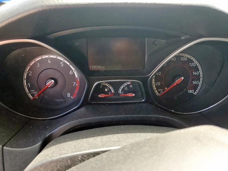 1FADP3L99JL329570 - 2018 FORD FOCUS ST Weiß Foto 9