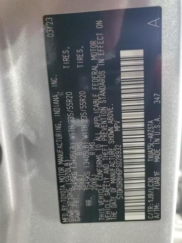 5TDKDRBH6PS028932 - 2023 TOYOTA HIGHLANDER L 银色 照片 13