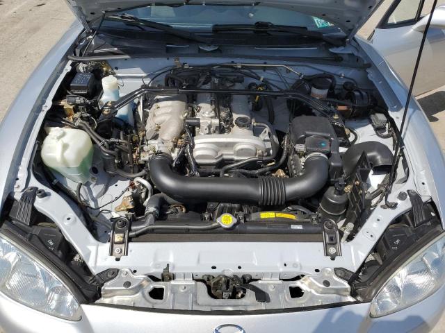 JM1NB353230306691 - 2003 MAZDA MX-5 MIATA BASE SILVER photo 11