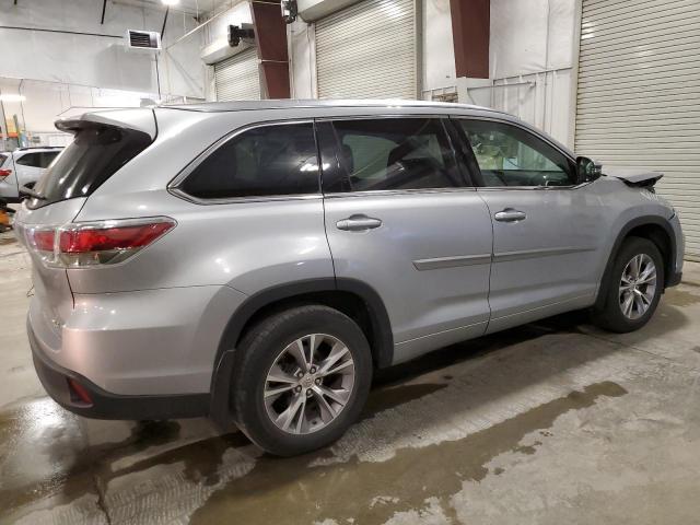 5TDJKRFHXFS175085 - 2015 TOYOTA HIGHLANDER XLE Silber Foto 3