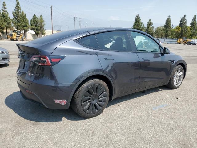 7SAYGDEE5RA233851 - 2024 TESLA MODEL Y GRAY photo 3