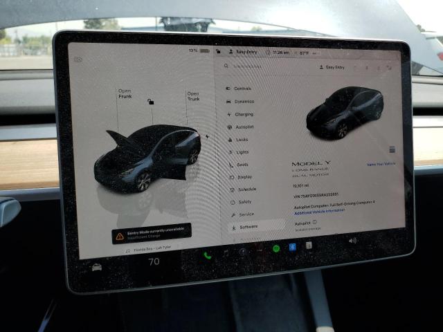 7SAYGDEE5RA233851 - 2024 TESLA MODEL Y GRAY photo 9