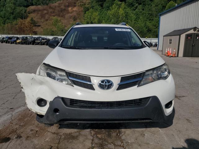 JTMBFREV3FD140979 - 2015 TOYOTA RAV4 LE WHITE photo 5