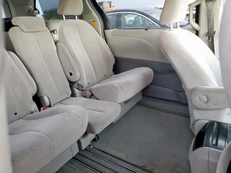 5TDKK3DC5BS094787 - 2011 TOYOTA SIENNA LE BLACK photo 11