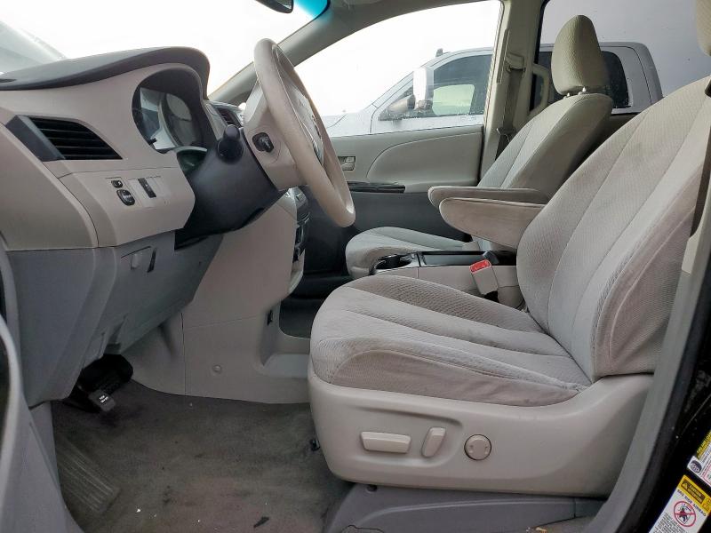 5TDKK3DC5BS094787 - 2011 TOYOTA SIENNA LE BLACK photo 7