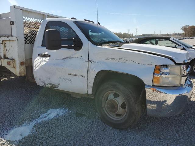 1GBJC34K58E107881 - 2008 CHEVROLET SILVERADO C3500 WHITE photo 9