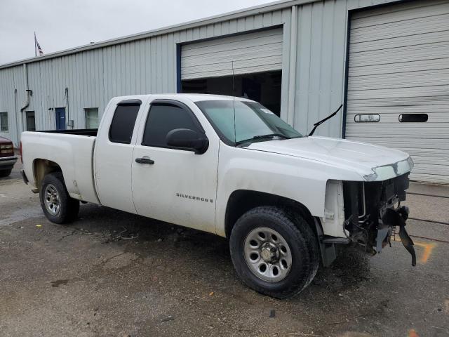 1GCEC19C99Z181902 - 2009 CHEVROLET SILVERADO C1500 WHITE photo 4