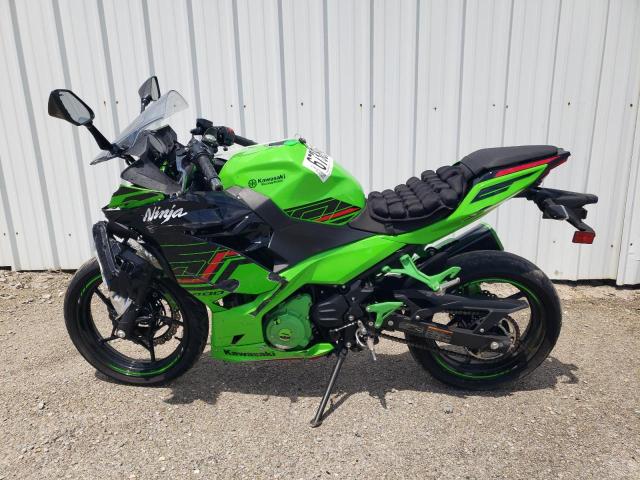 JKAEXKG13PDAK2103 - 2023 KAWASAKI EX400 GREEN photo 3